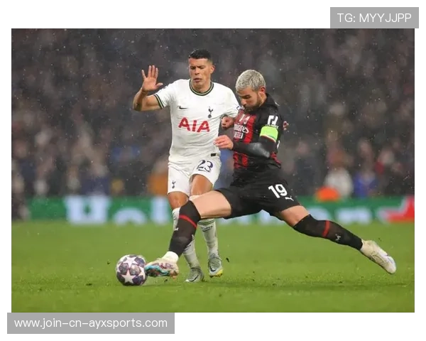 AC米兰边路突破成功率极高，特奥倒三角被封