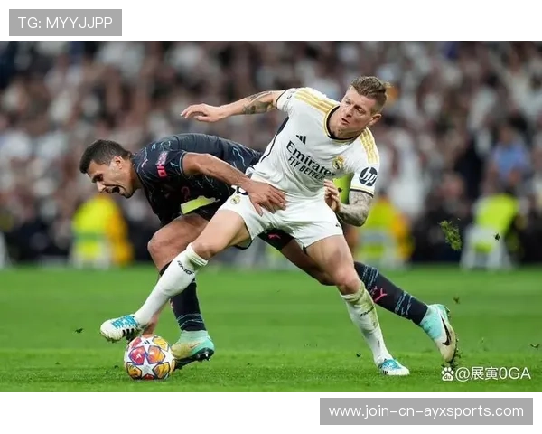 多特布兰特中场插上兜射破门技惊四座：从绿茵到生活的灵感撞击